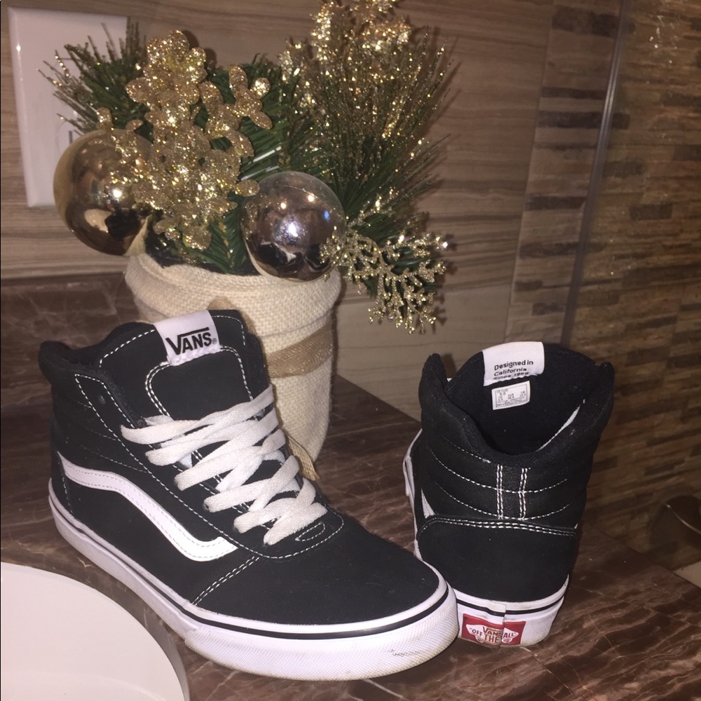 Vans like new , used only twice